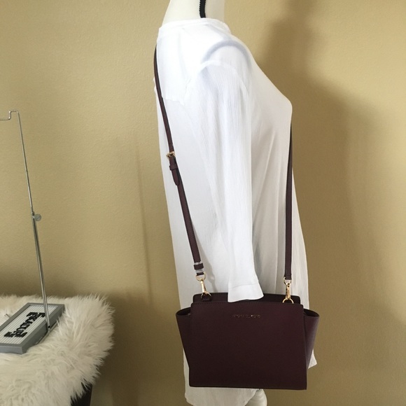 Last one✨Michael Kors medium Selma messenger bag - Picture 3 of 8